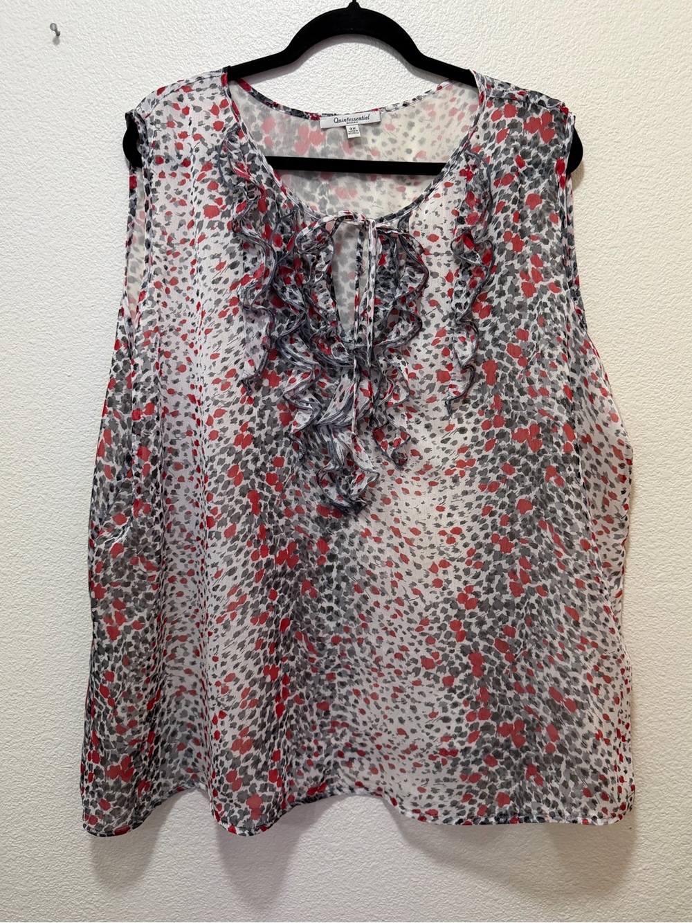 Quintessentail sleeveless sheer lined blouse, ruffled, size 3X